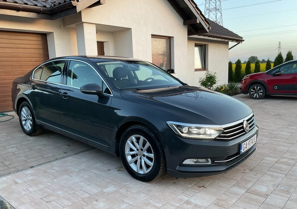 Volkswagen Passat cena 62900 przebieg: 222300, rok produkcji 2018 z Inowrocław małe 106